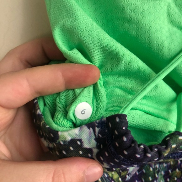 Lululemon Tropical Floral Dancing Warrior Tank Top - Picture 7 of 8